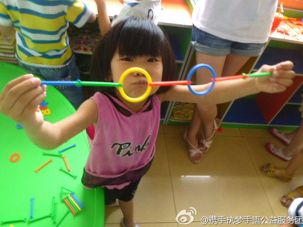7��8����8��15����ɽ�|������W(xu��)���y�ֈ�(zh��)�������Z�������(w��)�F��ɽ�|�Ͳ��e�k�˞���37��Ĺ������������������؅^(q��)���L�@����ͯ�ļ�ͥ���˽Ⲣӛ��@����ͯ����ͽ�����r���_չ�o�ϵK���Z��Ӗ(x��n)�����D��ɽ�|ʡ�Ͳ��а��`����(f��)���ĵĺ��ӂ�չʾ�����Ą�(chu��ng)���ֹ���