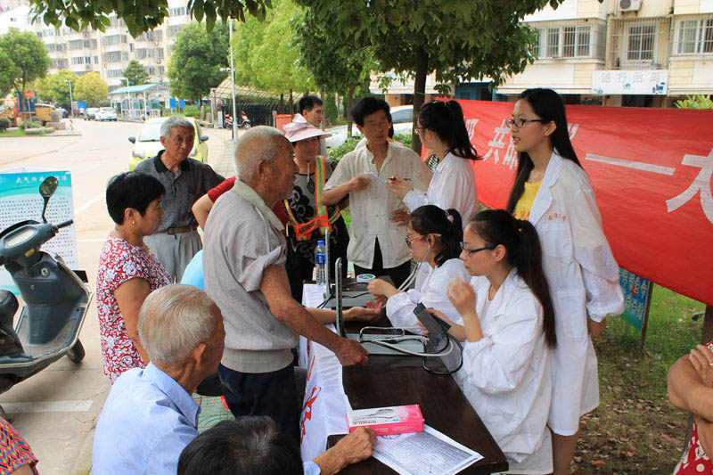 �F꠳ɆT���M����^(q��)����y��Ѫ�����ܵ����񂃵�ٝ�p������ϣ�����Զ��һЩ�@�ӵĻ����