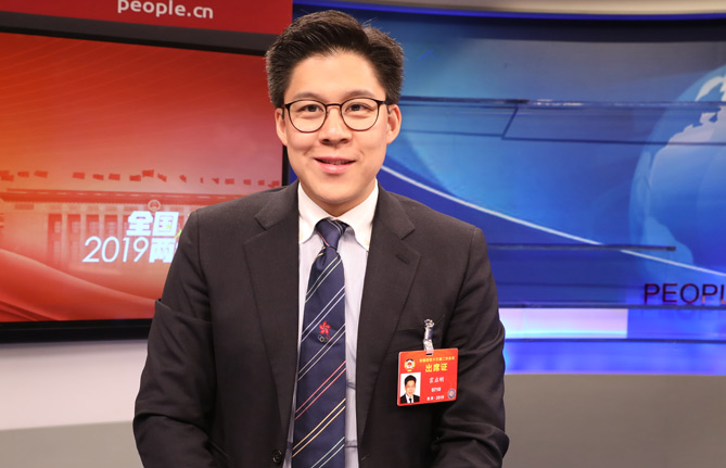 全國政協(xié)委員、香港各界青少年活動委員會執(zhí)行主席霍啟剛：推動年輕人積極參與國家發(fā)展進程